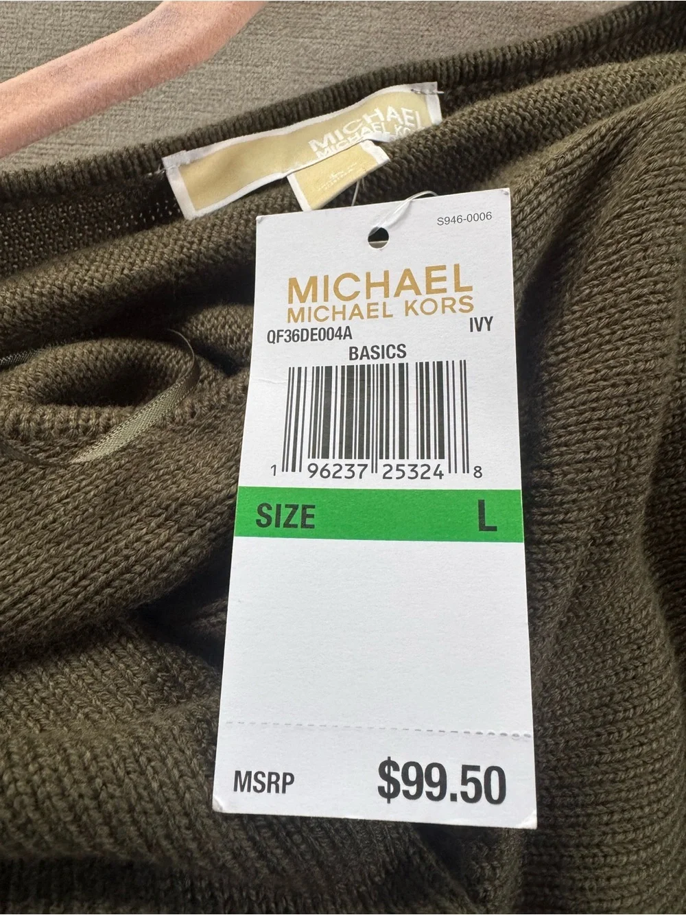 NWT Women’s Michael by Michael Kors dark green Crewneck Sweater